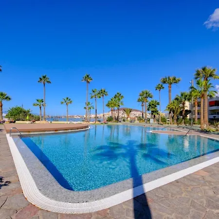 Cristianos Front Sea And Pool * لوس كريستيانوس